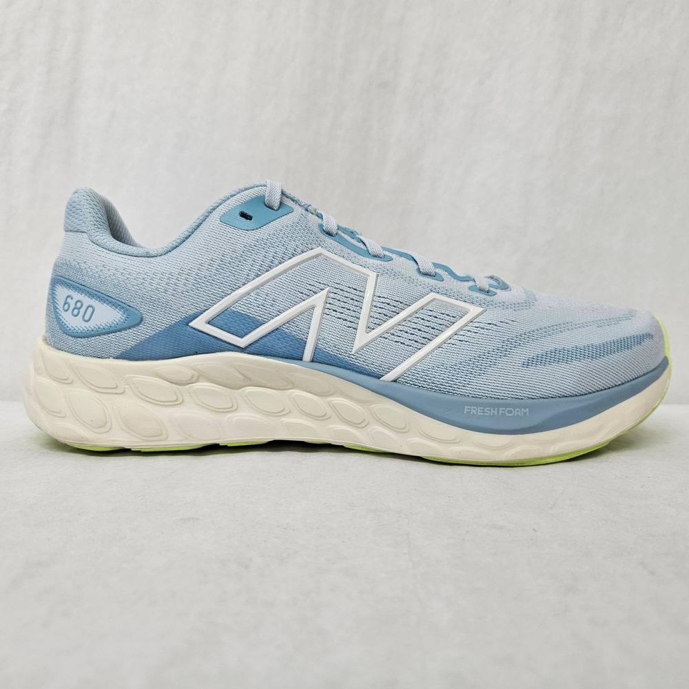 New Balance Fresh Foam 680v8‎ Running Shoes W680LT8 Light Blue Womens Size 8.5 - Picture 2 of 10